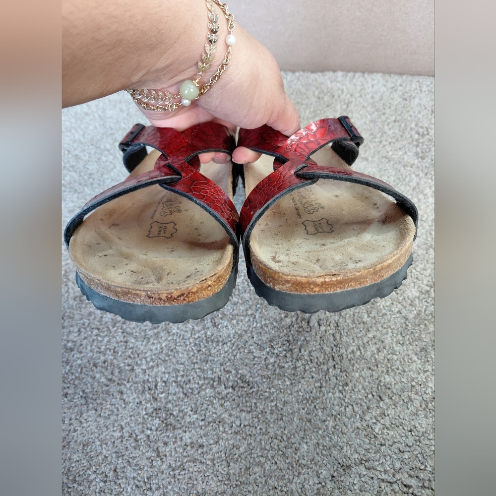 Birkis By Birkenstock Women Size 38/7 Us Narrow Stylish RedSandals - Picture 9 of 11